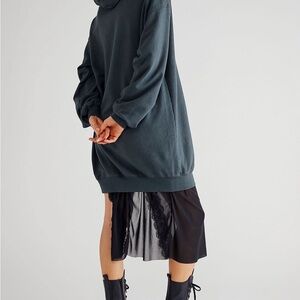 DAYDREAMER FREE PEOPLE RAMONES CREST HOODIE OVERSIZED BNWOT